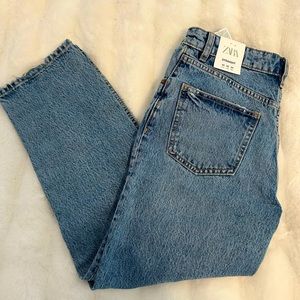 NWT ZARA High-Rise Straight-Leg denim jeans!